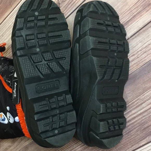 Limited Edition Disney x Sorel Youth Flurry Frozen Olaf Boots - Picture 8 of 10